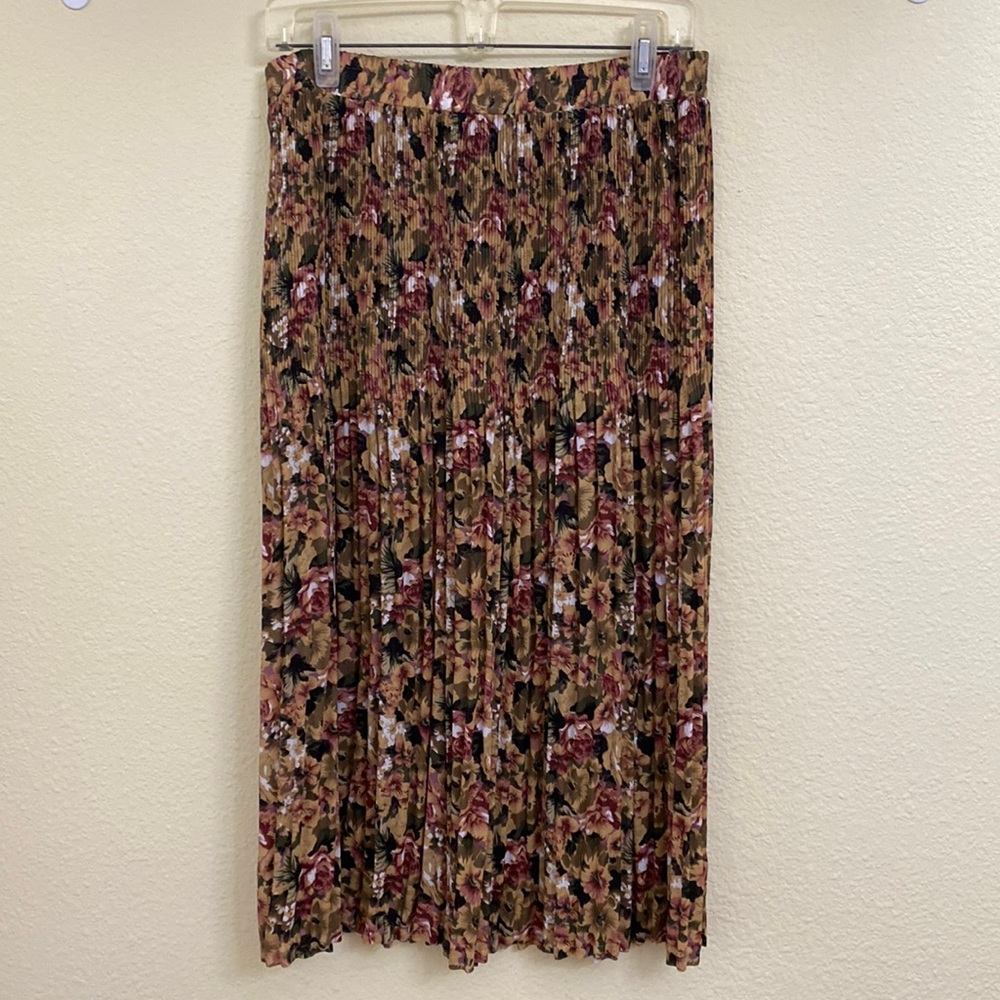 Sag Harbor Petite Pleated Skirt